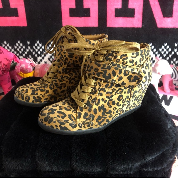 NWOT Forever 21 Leopard High-Top Bootie Sneakers - Picture 3 of 9